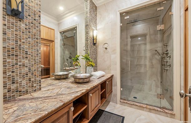 6963 Fremlin Street South Cambie