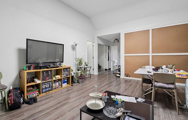 311 444 W 49th Avenue South Cambie