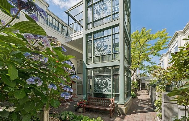 410 3727 W 10th Avenue Point Grey
