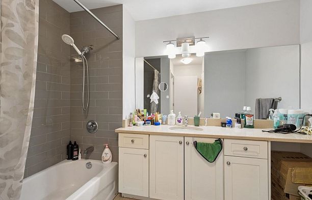 311 444 W 49th Avenue South Cambie