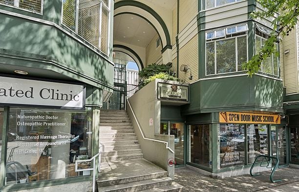 410 3727 W 10th Avenue Point Grey