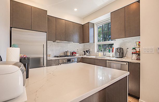 7903 Oak Street Marpole