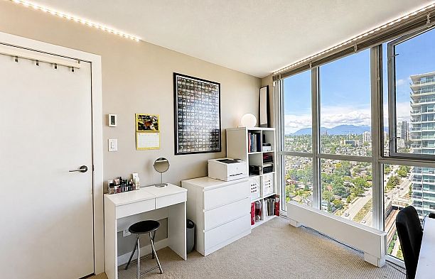 2606 488 SW Marine Drive Marpole