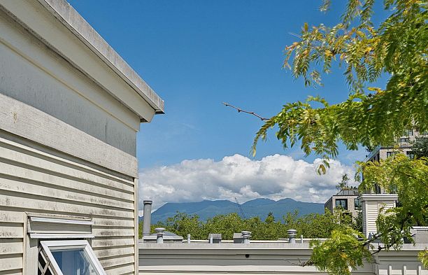 410 3727 W 10th Avenue Point Grey
