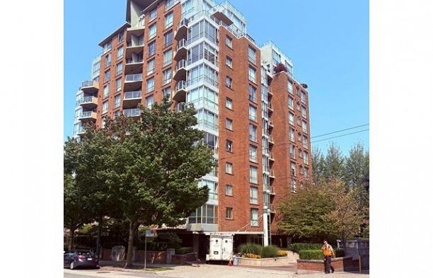 707 1575 W 10th Avenue Fairview VW