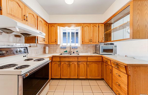 25 E 47th Avenue Main