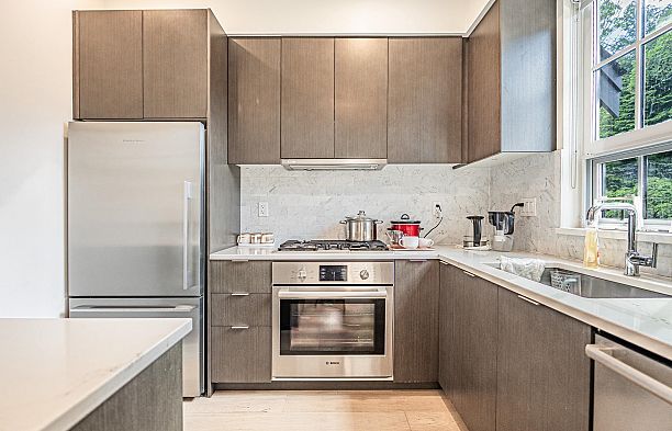7903 Oak Street Marpole