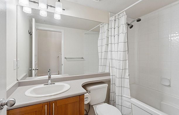 410 3727 W 10th Avenue Point Grey