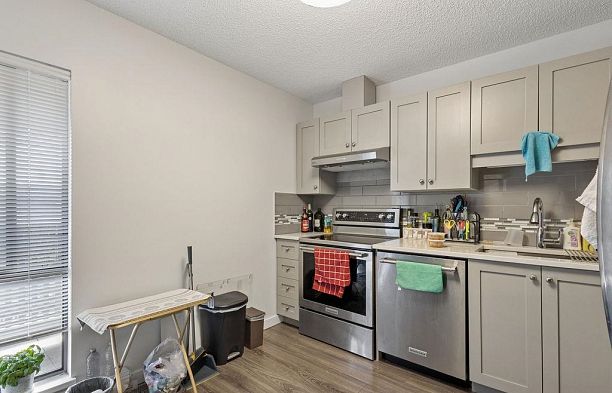 311 444 W 49th Avenue South Cambie