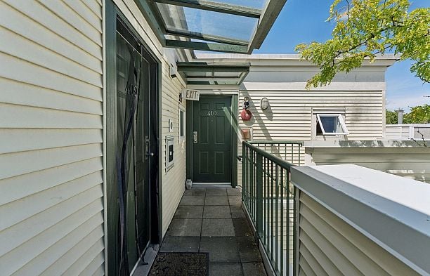 410 3727 W 10th Avenue Point Grey