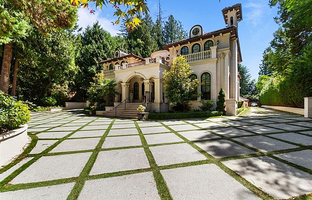 4768 W 4th Avenue Point Grey