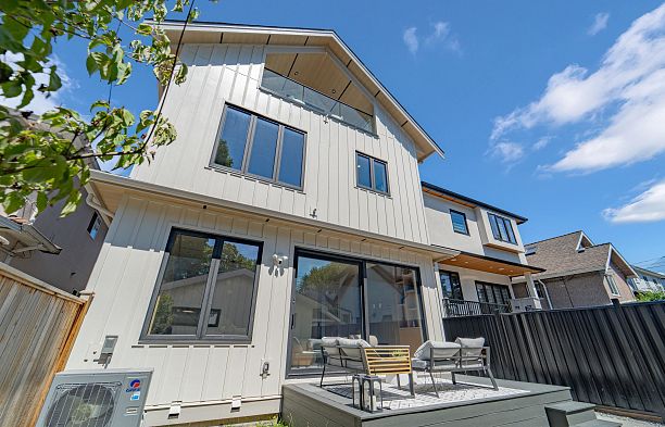 2 448 W 20th Avenue Cambie