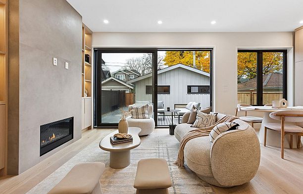 2 448 W 20th Avenue Cambie