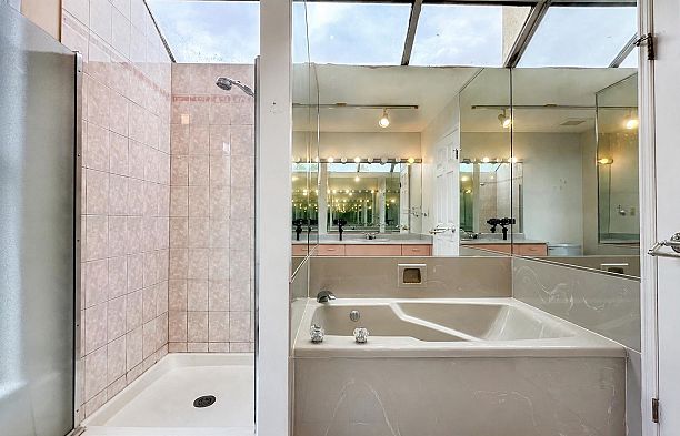 4438 W 4th Avenue Point Grey