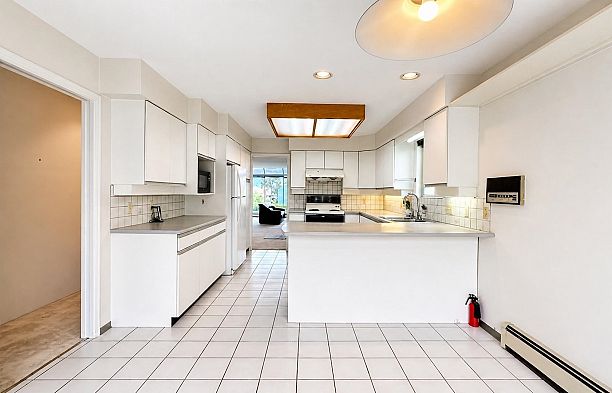4438 W 4th Avenue Point Grey