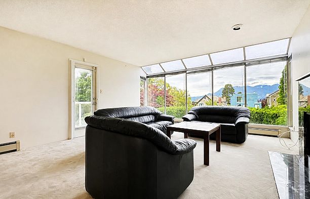 4438 W 4th Avenue Point Grey