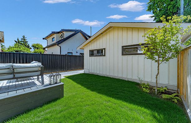 2 448 W 20th Avenue Cambie