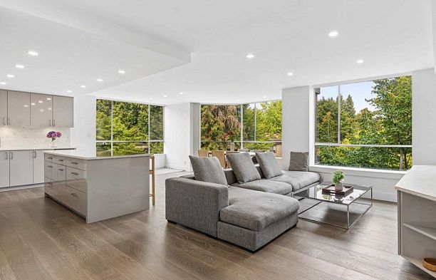 201 2140 Briar Avenue Quilchena