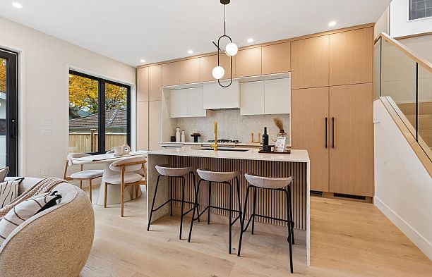 2 448 W 20th Avenue Cambie