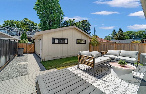 2 448 W 20th Avenue Cambie