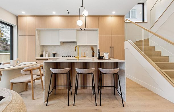 2 448 W 20th Avenue Cambie