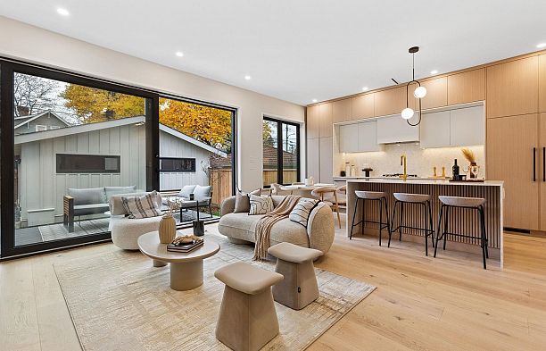 2 448 W 20th Avenue Cambie