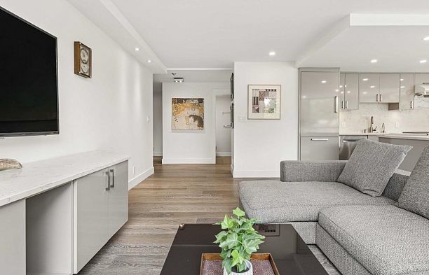 201 2140 Briar Avenue Quilchena