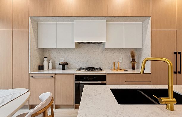 2 448 W 20th Avenue Cambie
