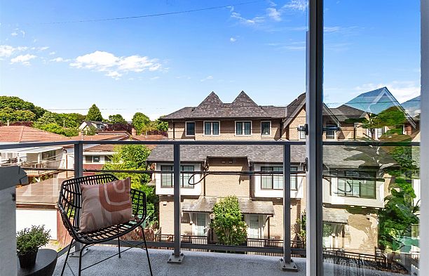 307 8120 Oak Street Marpole