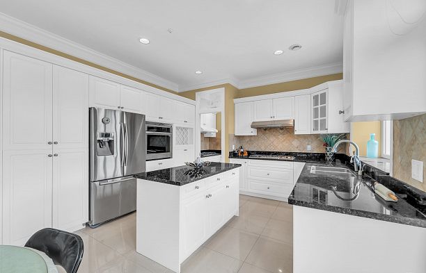 2498 W 22nd Avenue Arbutus