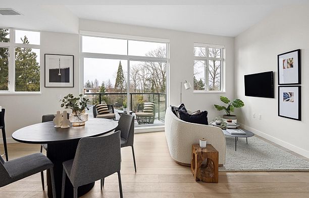 302 5005 Ash Street Cambie