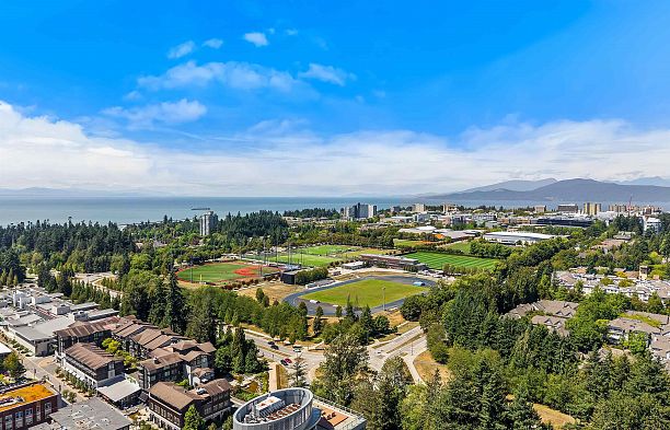 1701 5782 Berton Avenue University VW