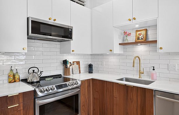 829 W 7th Avenue Fairview VW