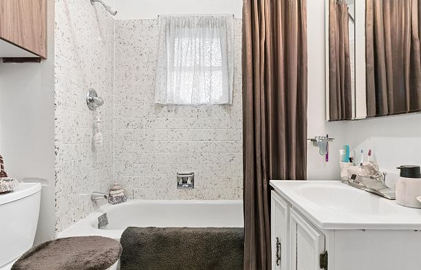 461 W 18th Avenue Cambie
