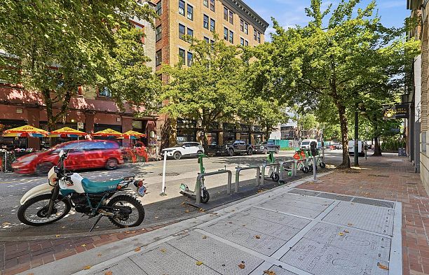 403 233 Abbott Street Downtown VW