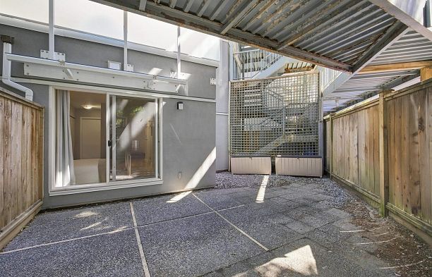 108 2020 W 8th Avenue Kitsilano