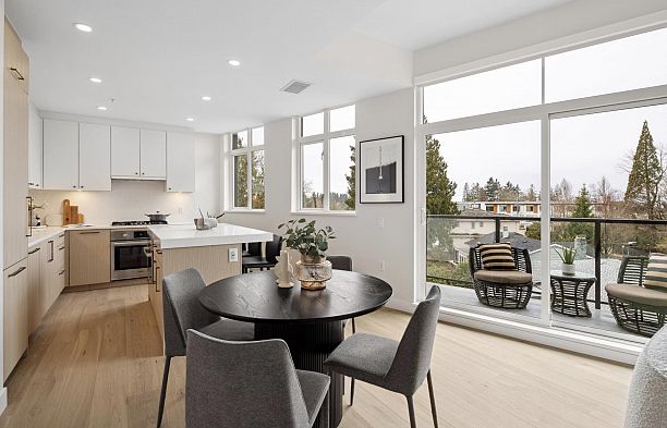 302 5005 Ash Street Cambie