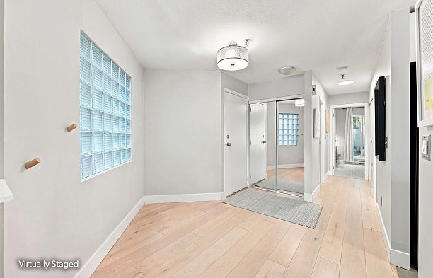 108 2020 W 8th Avenue Kitsilano