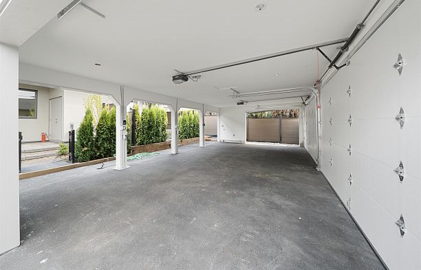 2 1958 W 60th Avenue S.W. Marine