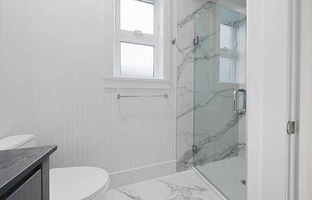 2 1958 W 60th Avenue S.W. Marine