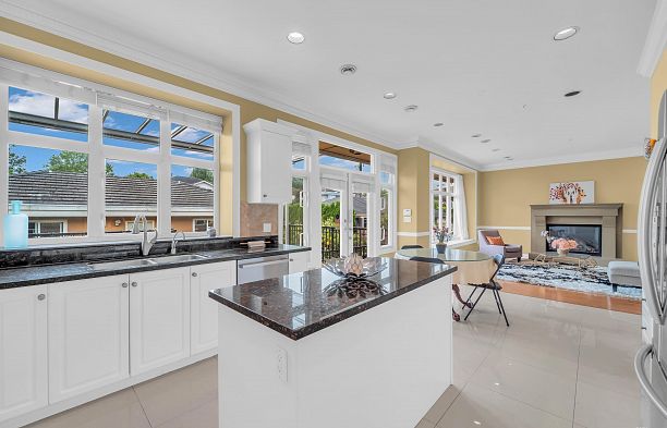 2498 W 22nd Avenue Arbutus
