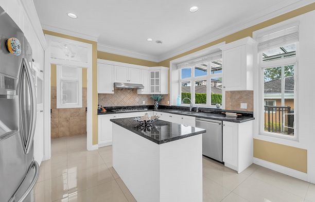 2498 W 22nd Avenue Arbutus
