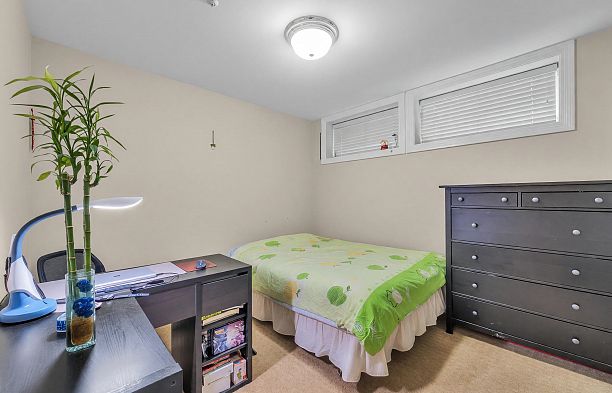2498 W 22nd Avenue Arbutus