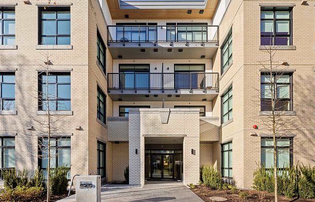 302 5005 Ash Street Cambie