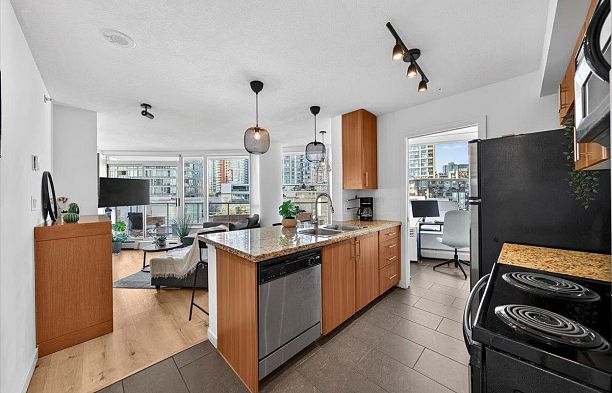 905 58 Keefer Place Downtown VW
