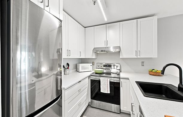 108 2020 W 8th Avenue Kitsilano