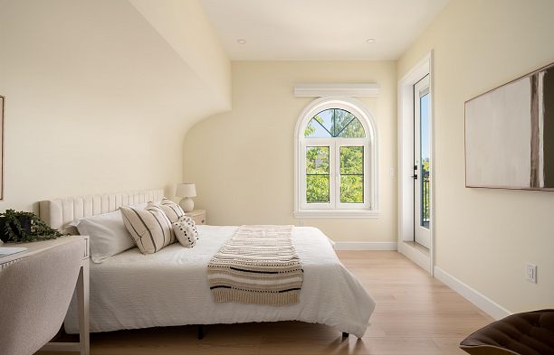 1 4503 W 15th Avenue Point Grey