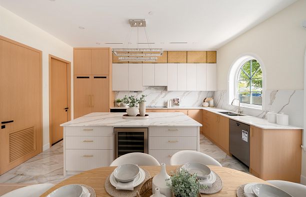 1 4503 W 15th Avenue Point Grey
