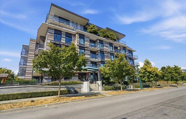 303 477 W 59th Avenue South Cambie