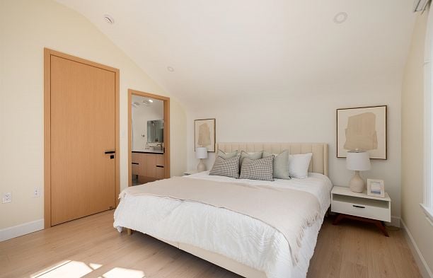 1 4503 W 15th Avenue Point Grey